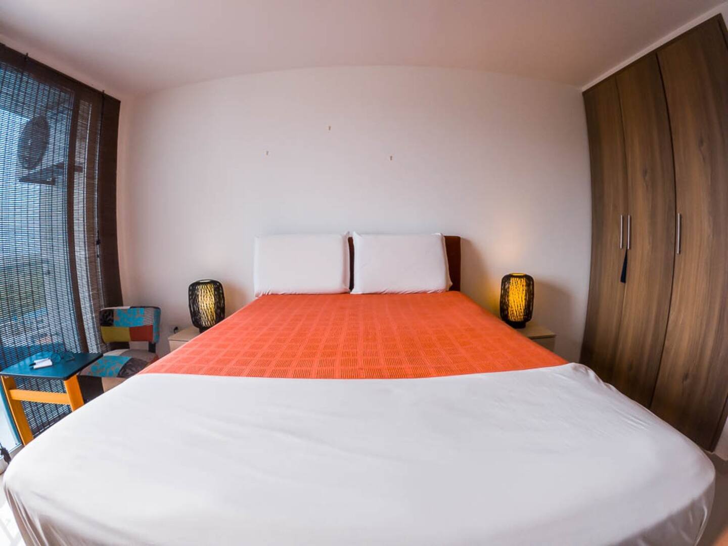 Habitación principal con cama queen